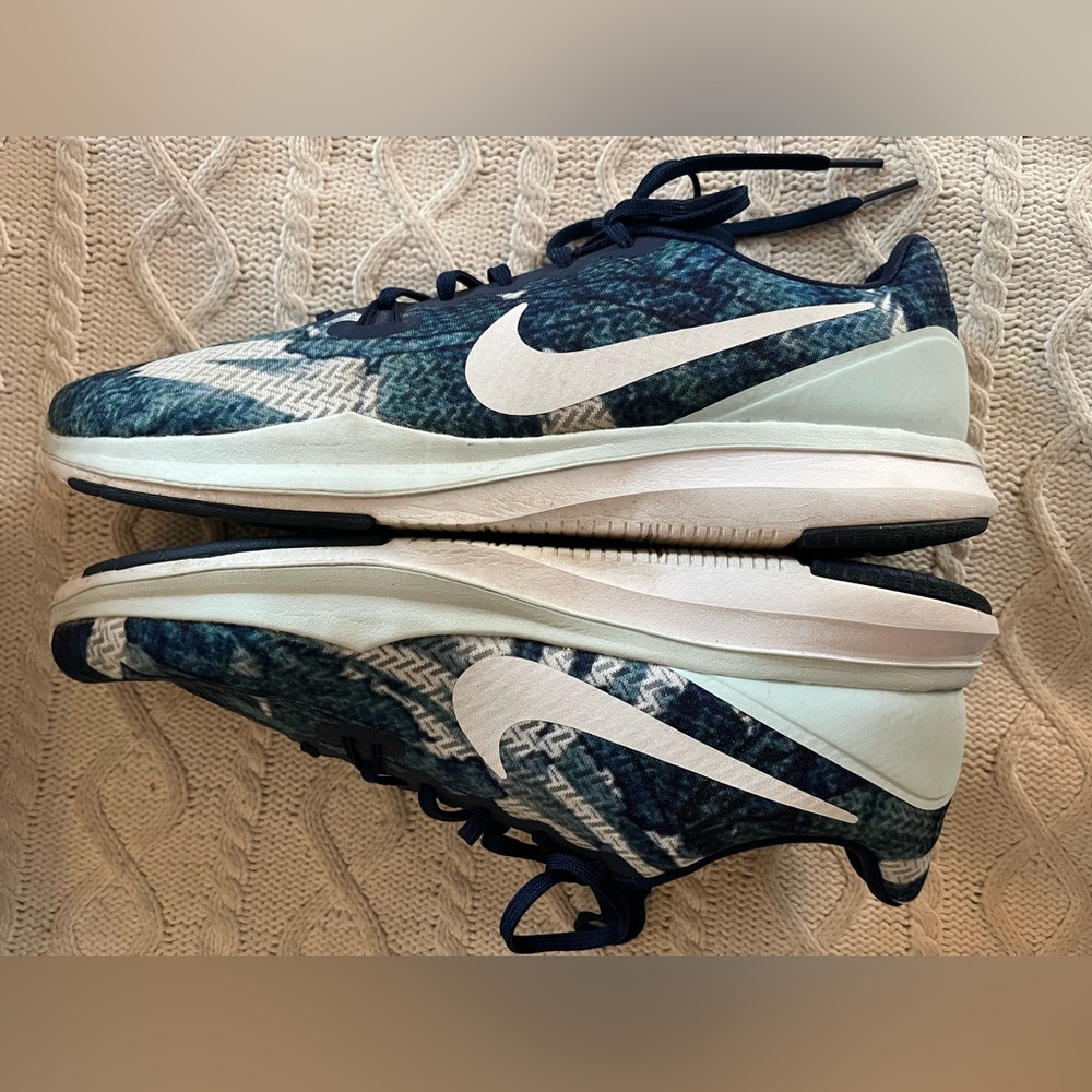 Men’s Nike Training Shoes, Navy, Blue & White Running Shoes, Men’s Size 11 - Picture 10 of 13